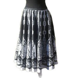 WD NY Skirt in Black Embellished with Silver Sequins Size 4